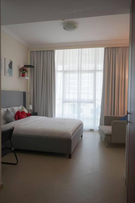 Step Into Serenity - Discover Modern Living In 1Br Apartment With Panoramic Views In Dubai Marina Near Jbr Walk, Beach And Bla Bla Club Экстерьер фото